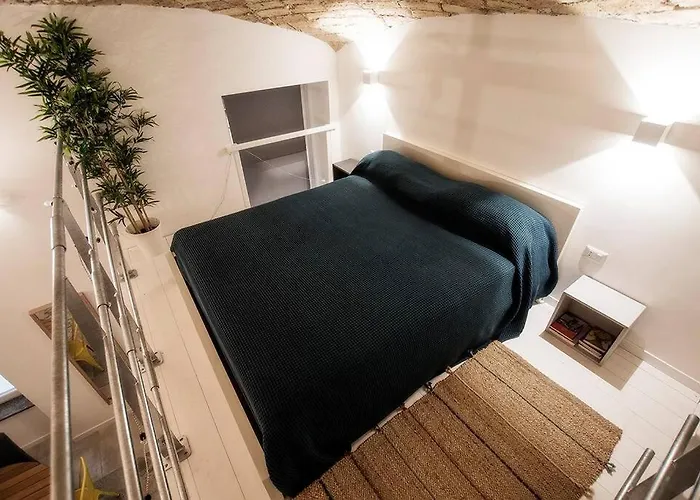 Beautifully Renovated Loft In Trastevere * Rome