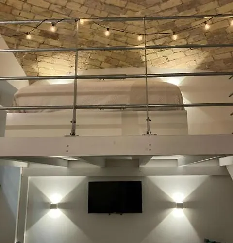 Beautifully Renovated Loft In Trastevere Appartement *